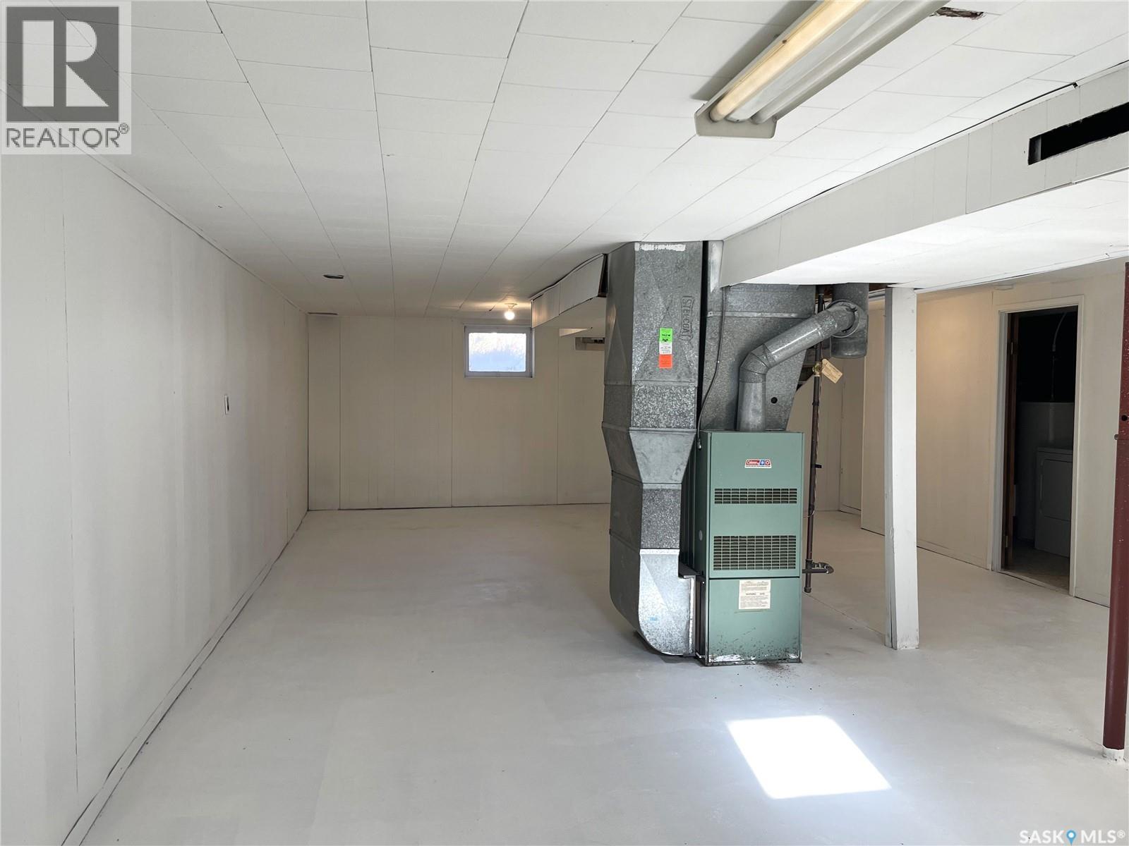 196 3rd Street W, Pierceland, Saskatchewan  S0M 2K0 - Photo 13 - SK024505