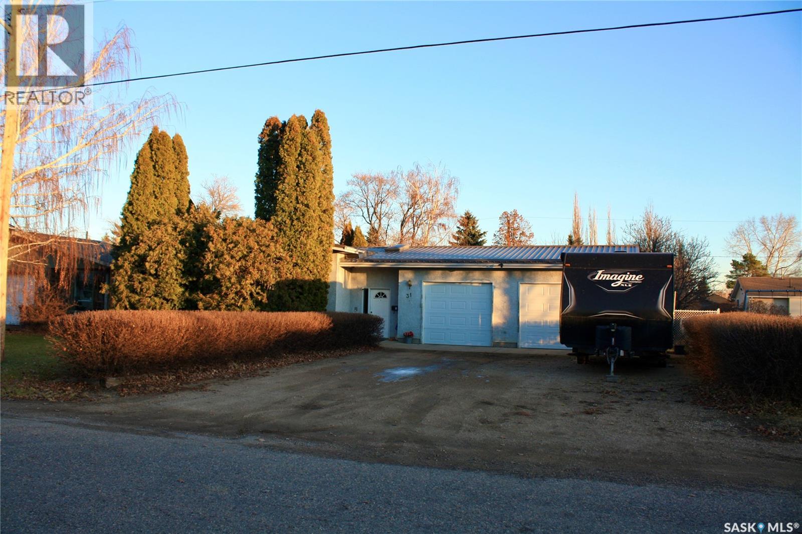 31 Queen STREET, clavet, Saskatchewan