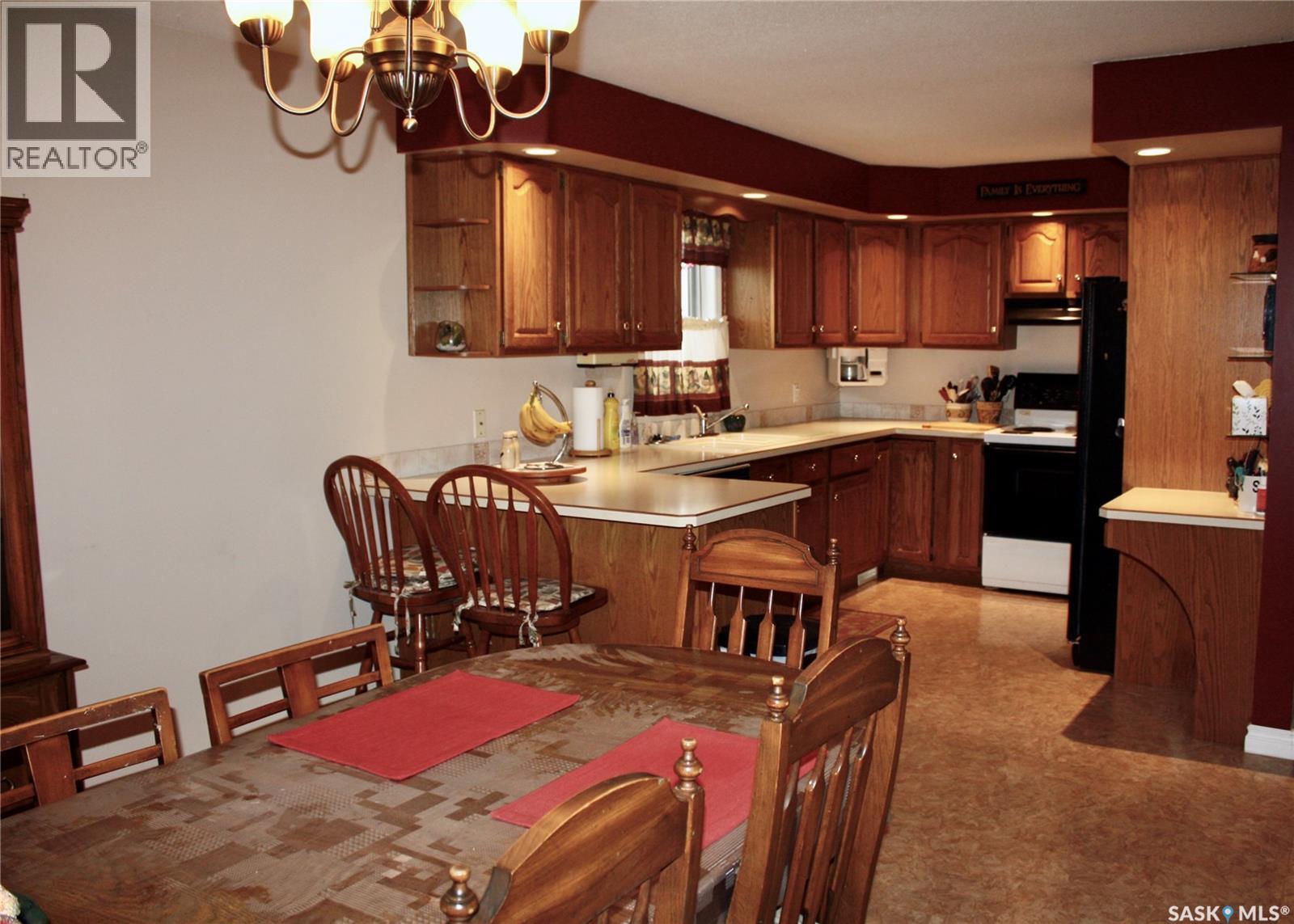 31 Queen Street, Clavet, Saskatchewan  S0K 0Y0 - Photo 5 - SK024497