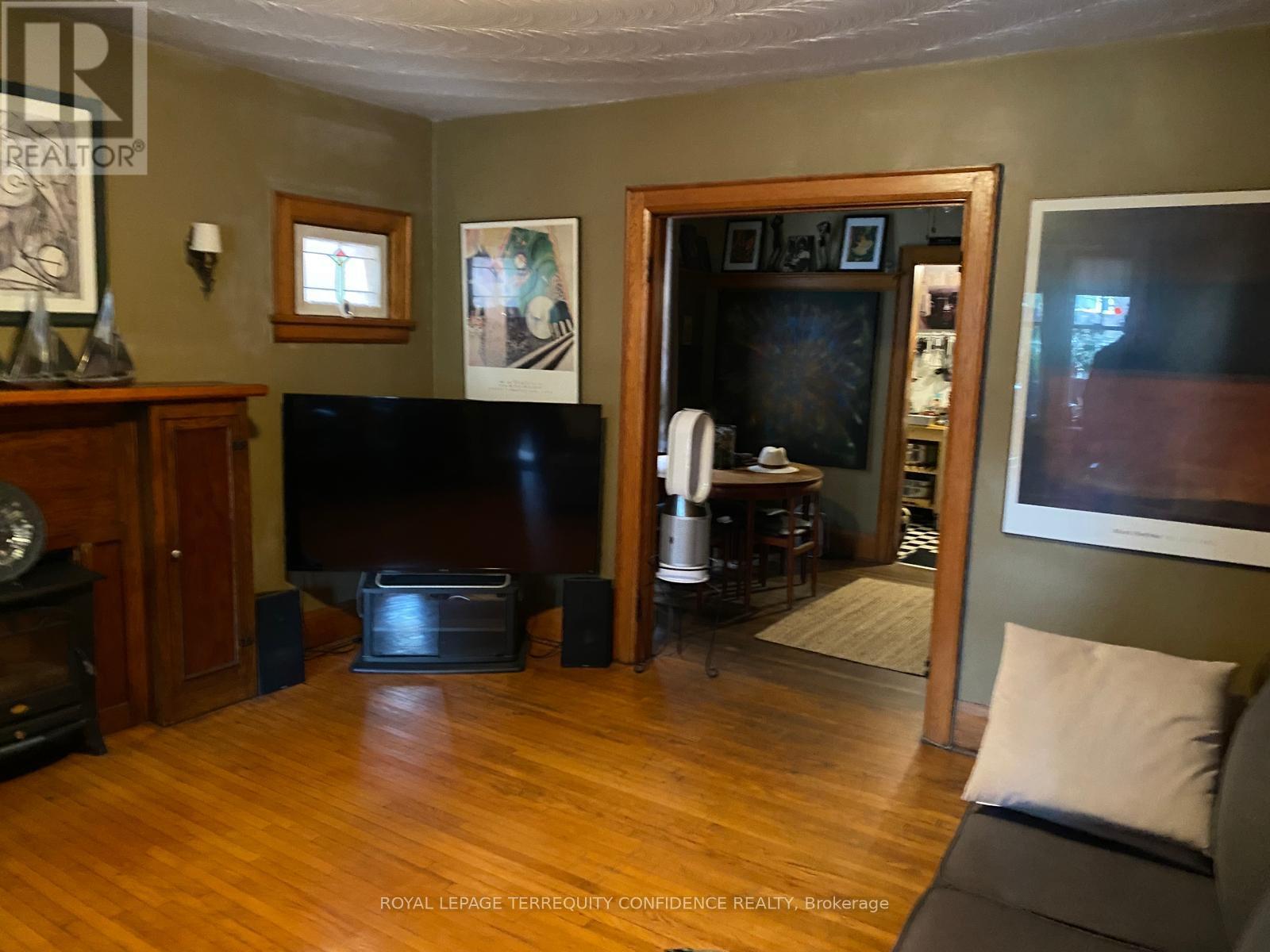 558-562 Kingston Road, Toronto, Ontario  M4E 1P9 - Photo 20 - E12557394