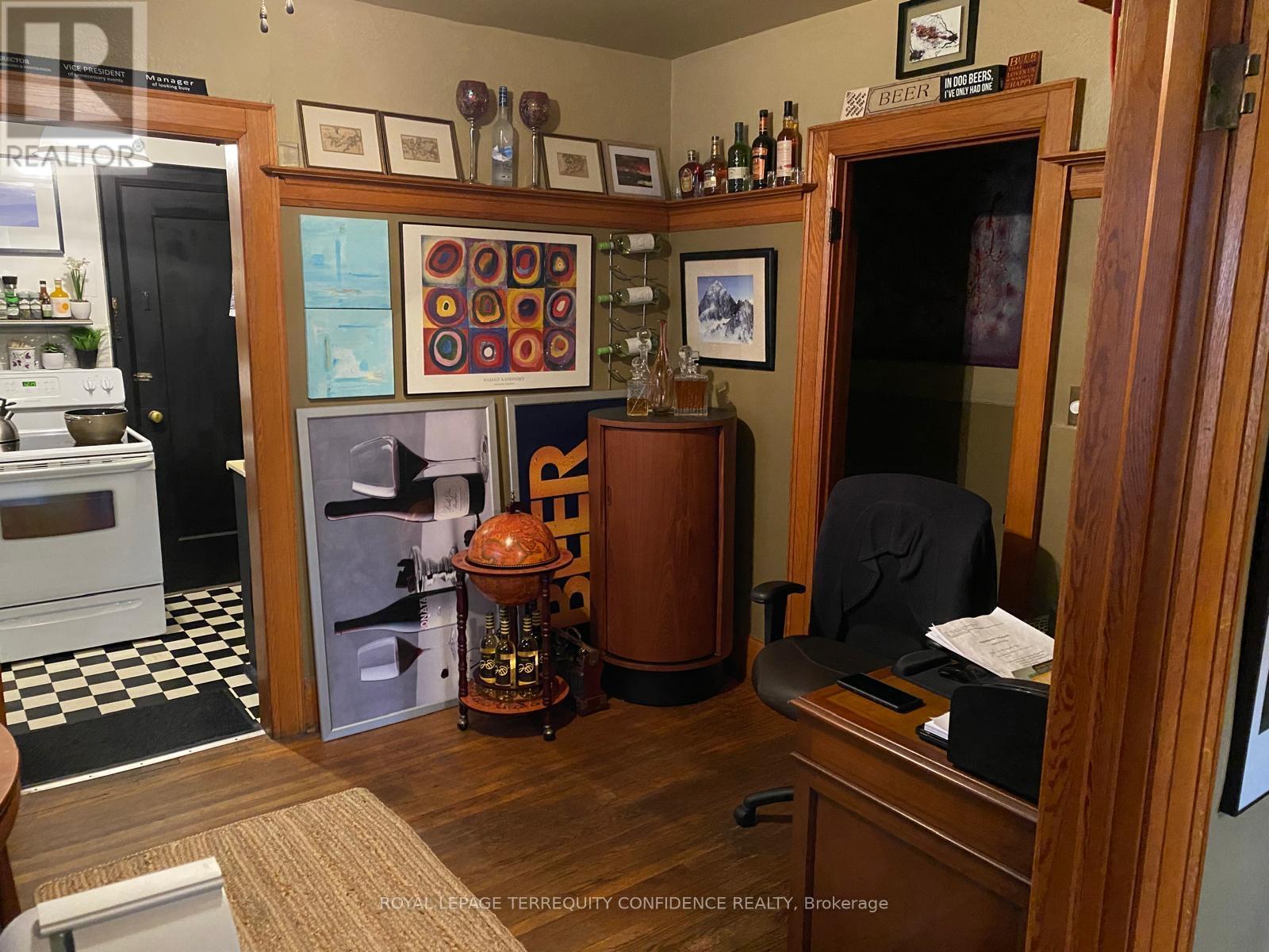 558-562 Kingston Road, Toronto, Ontario  M4E 1P9 - Photo 17 - E12557394