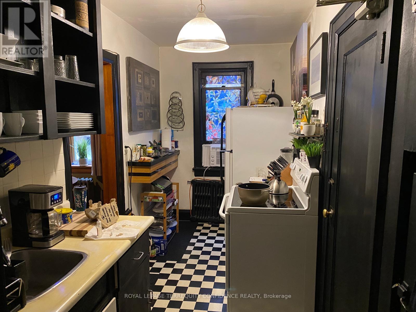 558-562 Kingston Road, Toronto, Ontario  M4E 1P9 - Photo 19 - E12557394