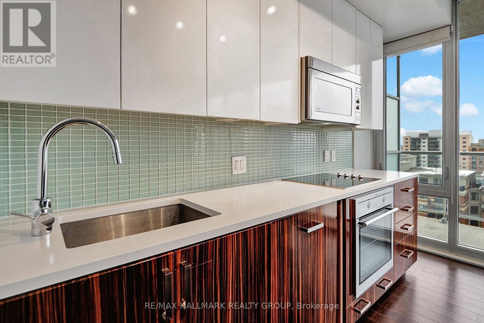 1007 - 300 Lisgar Street, Ottawa, Ontario  K2P 0E2 - Photo 7 - X12550974