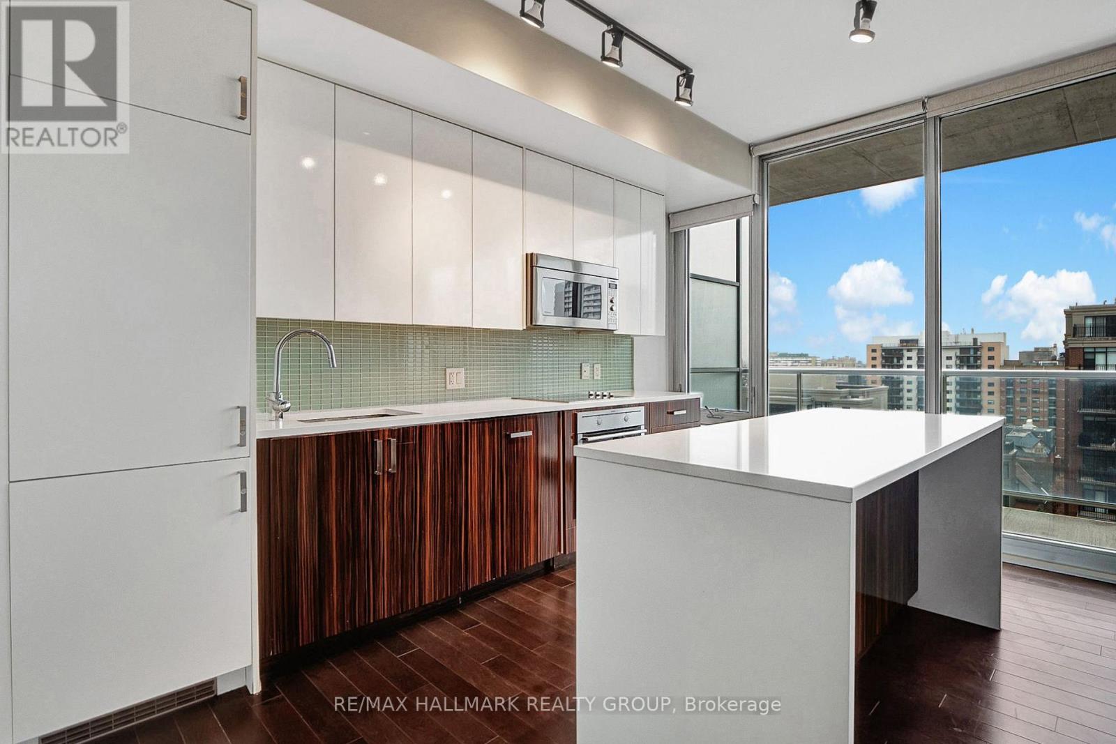 1007 - 300 Lisgar Street, Ottawa, Ontario  K2P 0E2 - Photo 5 - X12550974