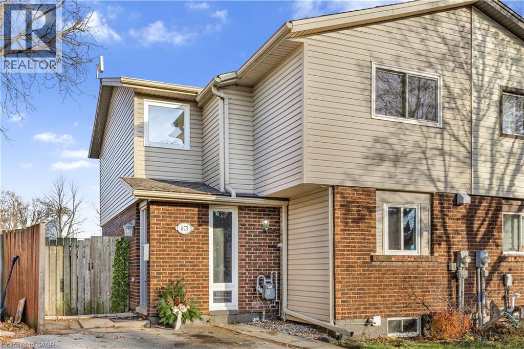 673 Hillview Road, Cambridge, Ontario  N3H 5C3 - Photo 2 - 40784147