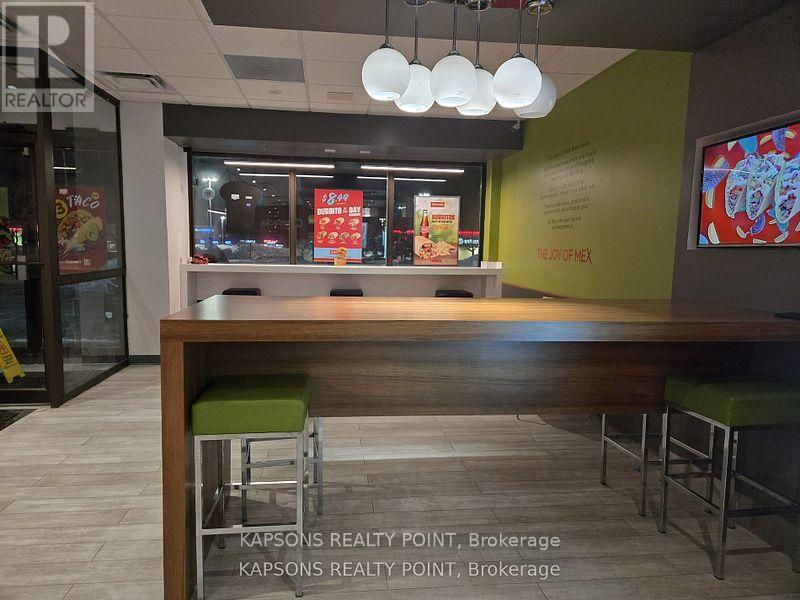 331 Bayfield Street, Barrie, Ontario L4M 3C2 - Photo 4 - S12566246