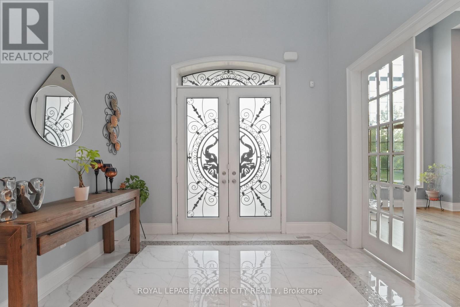 40 Quintette Close, Brampton, Ontario  L6P 4E1 - Photo 3 - W12566708