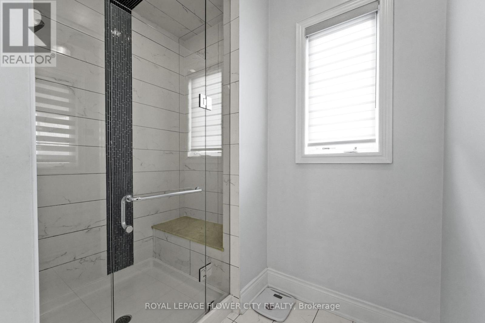 40 Quintette Close, Brampton, Ontario  L6P 4E1 - Photo 37 - W12566708