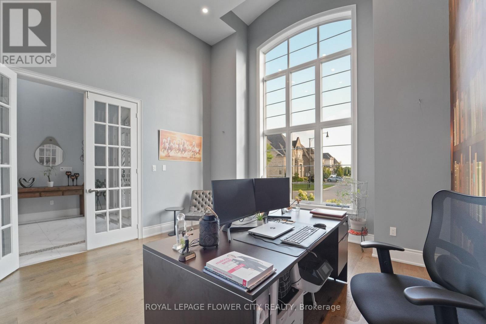 40 Quintette Close, Brampton, Ontario  L6P 4E1 - Photo 5 - W12566708