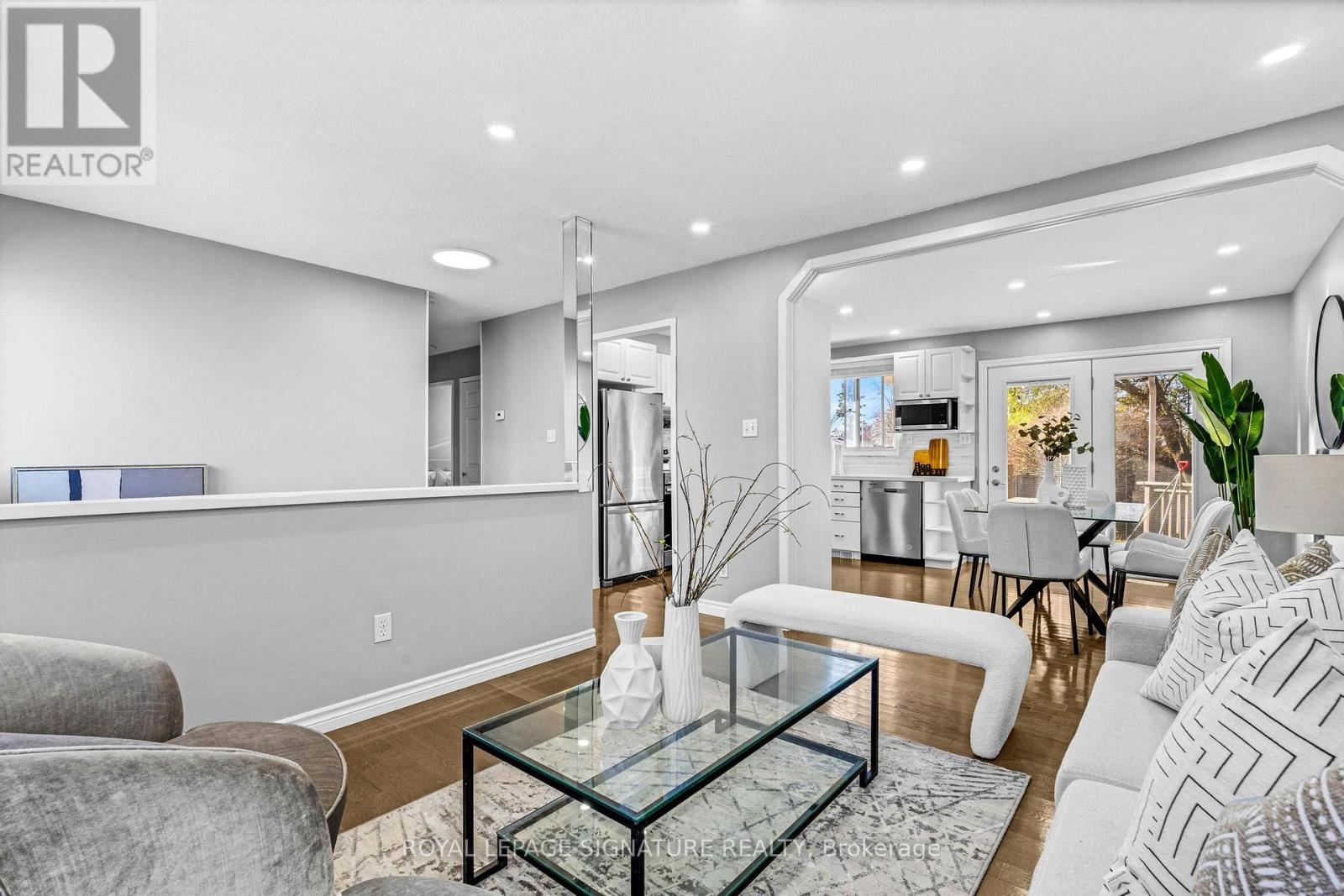 103 Seaborn Road, Brampton, Ontario  L6V 2C2 - Photo 4 - W12566712