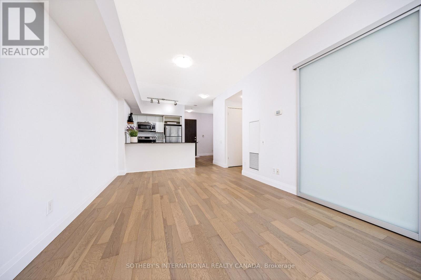 1601 - 105 The Queensway Avenue, Toronto, Ontario  M6S 5B5 - Photo 14 - W12566726