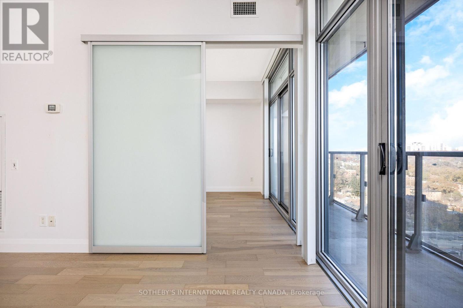 1601 - 105 The Queensway Avenue, Toronto, Ontario  M6S 5B5 - Photo 15 - W12566726