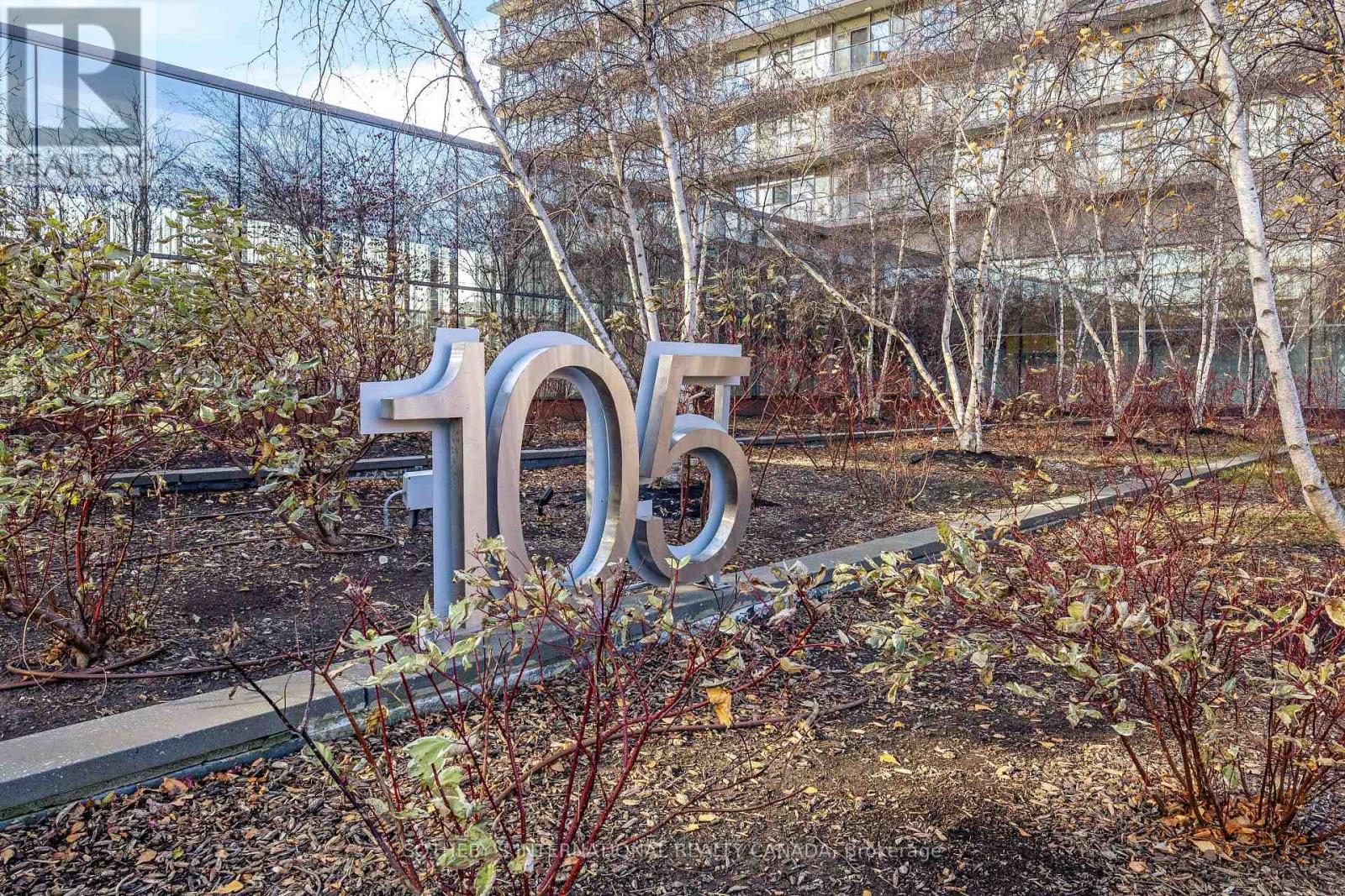 1601 - 105 The Queensway Avenue, Toronto, Ontario  M6S 5B5 - Photo 2 - W12566726