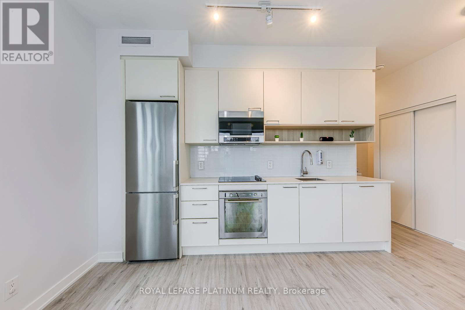 216 - 3005 Pine Glen Road, Oakville, Ontario  L6M 5P5 - Photo 10 - W12566758