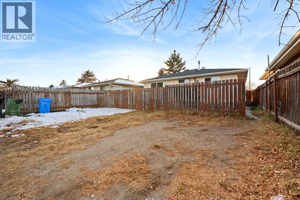 1643 Marlyn Way Ne, Calgary, Alberta  t2a 3k8 - Photo 25 - A2272011