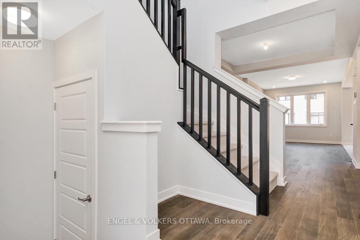 371 Crossway Terrace, Ottawa, Ontario  K2S 2Z2 - Photo 22 - X12566854