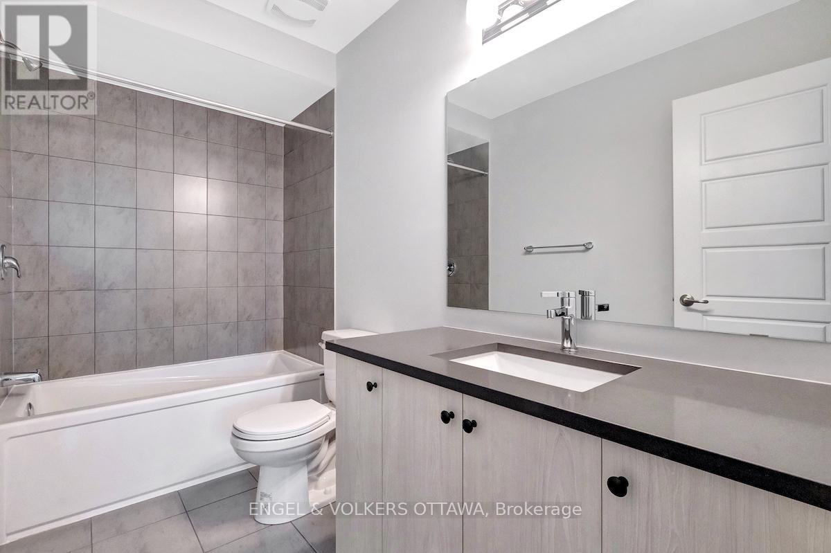 371 Crossway Terrace, Ottawa, Ontario  K2S 2Z2 - Photo 28 - X12566854