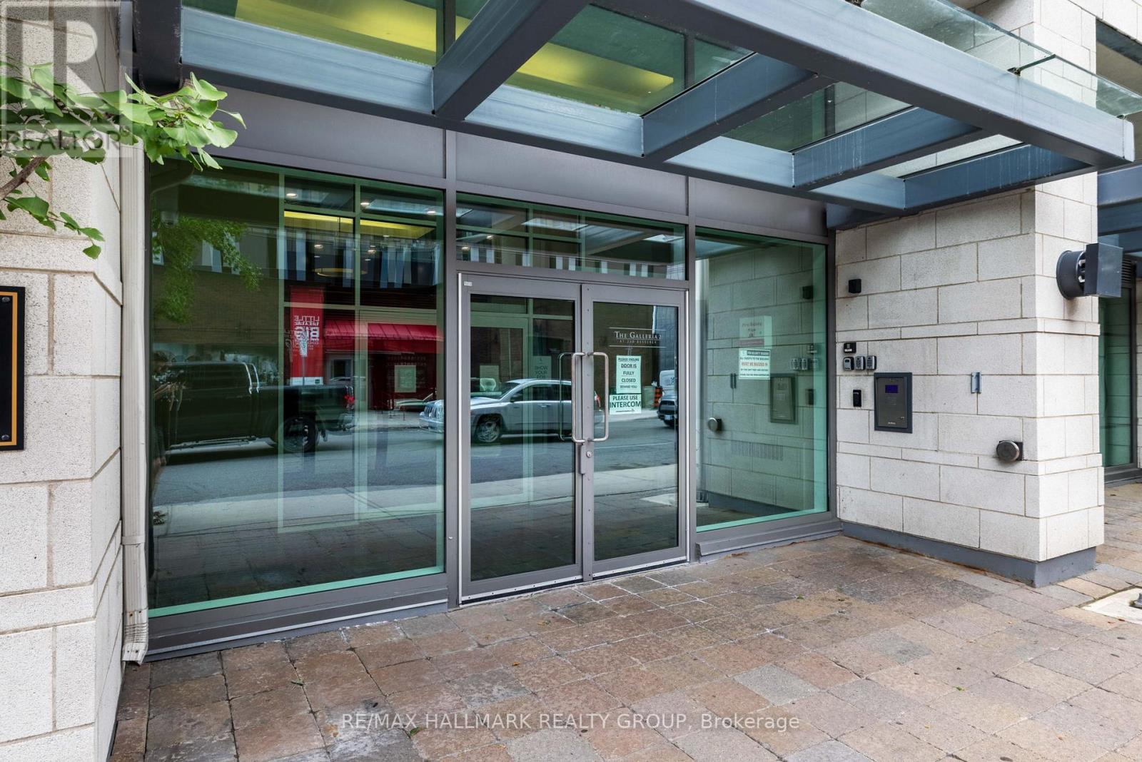 406 - 238 Besserer Street, Ottawa, Ontario  K1N 6B1 - Photo 2 - X12566914