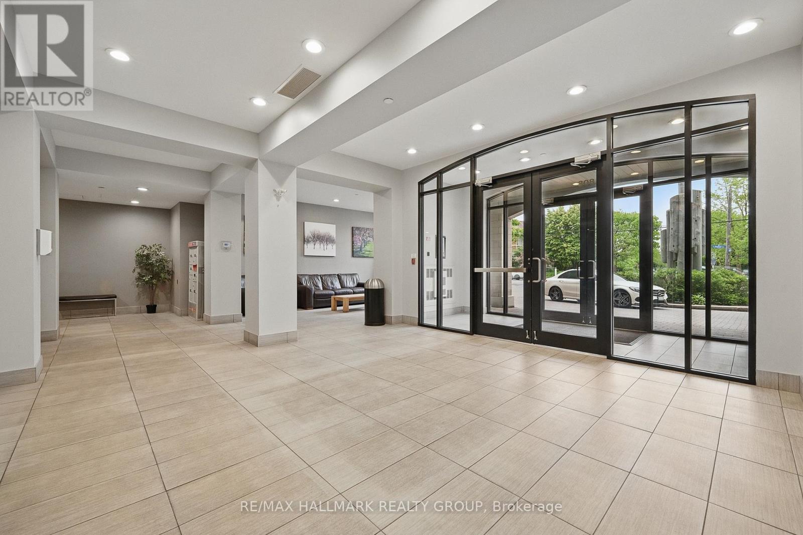 Ph7 - 808 Bronson Avenue, Ottawa, Ontario  K1S 5A4 - Photo 3 - X12566956