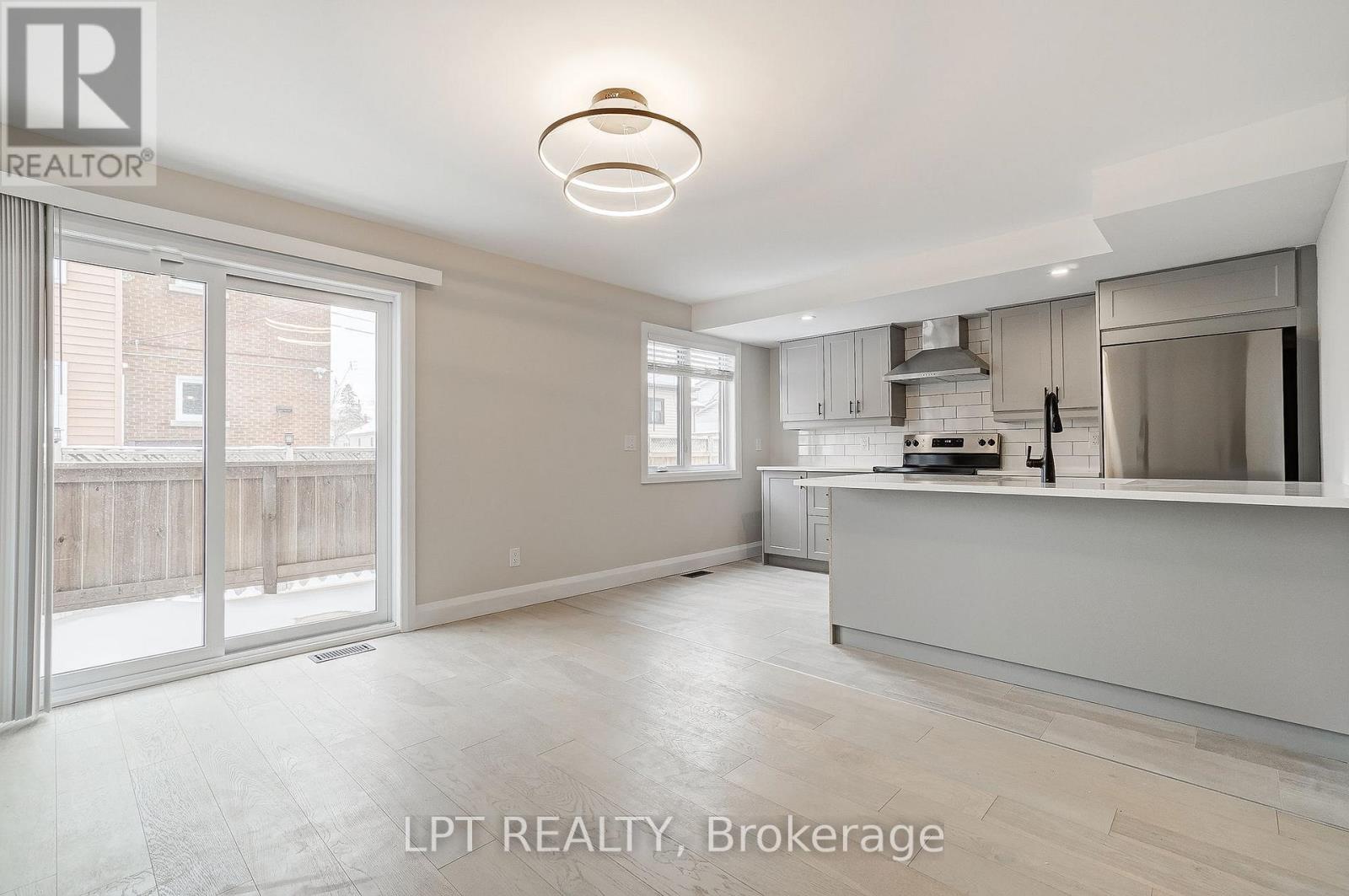 #2 - 383 Brant Street, Ottawa, Ontario  K1L 6V5 - Photo 5 - X12567028