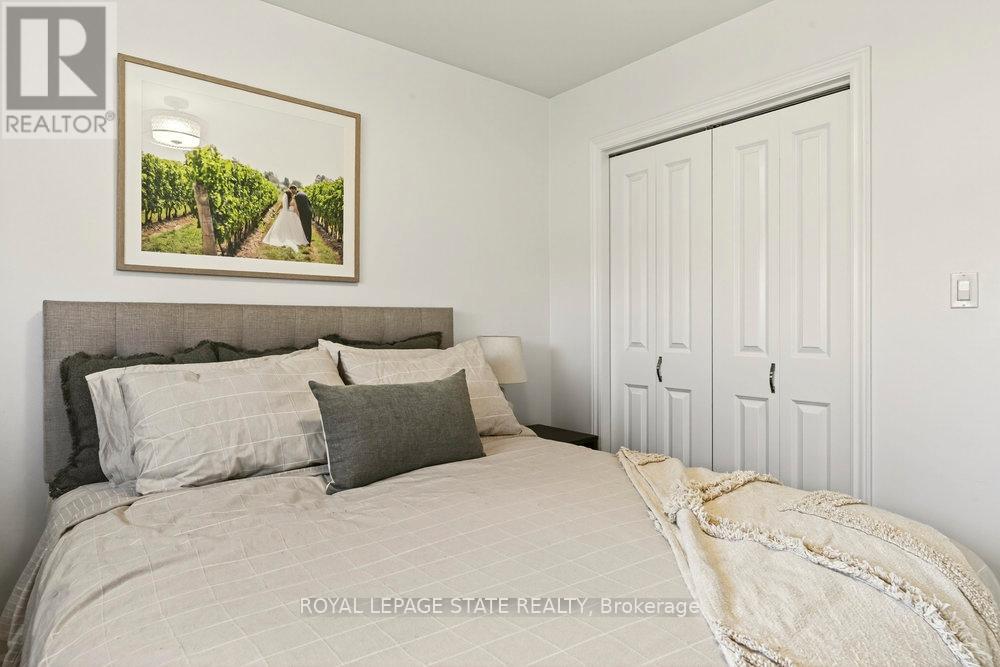 7 Prince Charles Drive, St. Catharines, Ontario  L2N 3Y4 - Photo 17 - X12566672