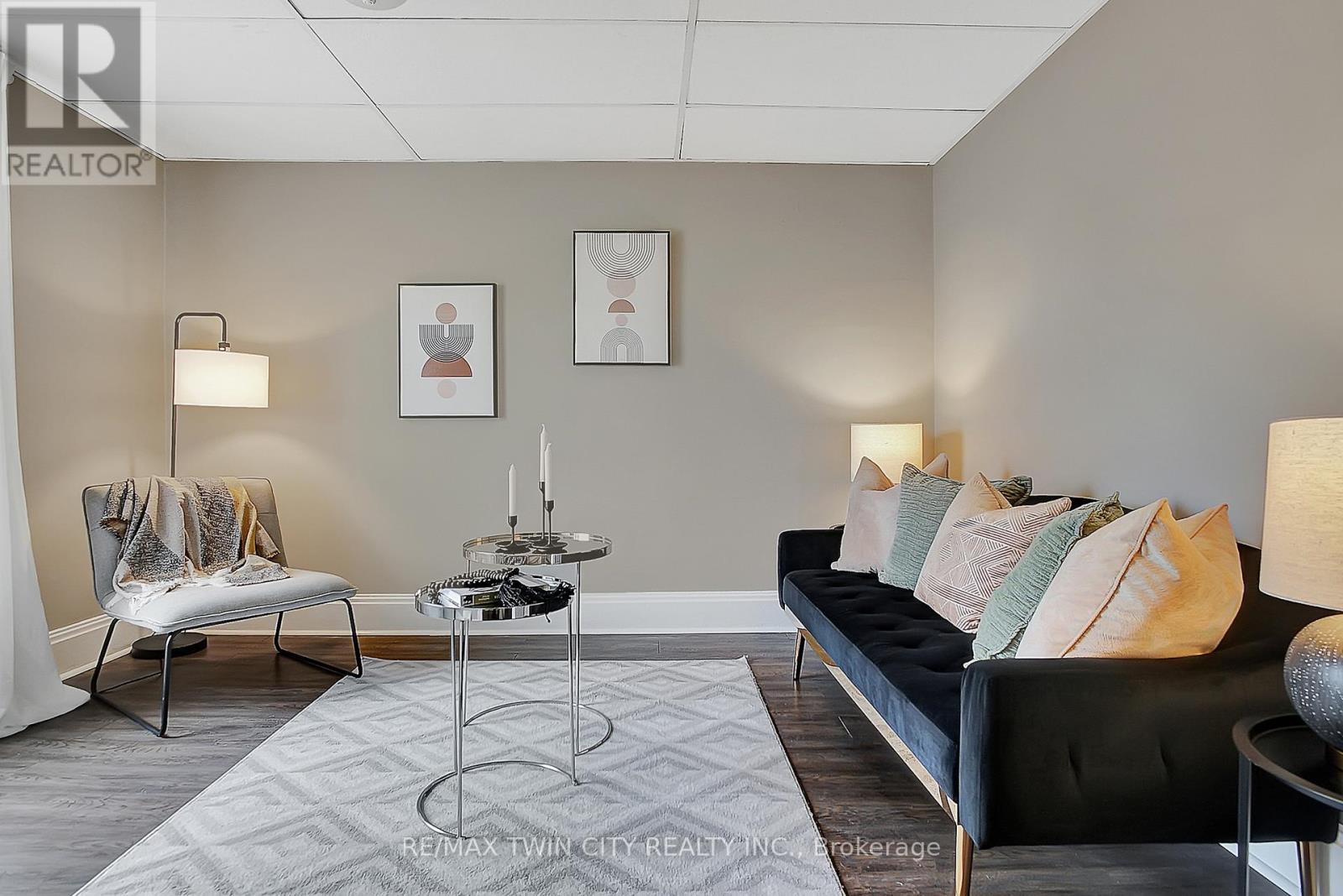 211 Dolph Street N, Cambridge, Ontario  N3H 2A6 - Photo 3 - X12566706