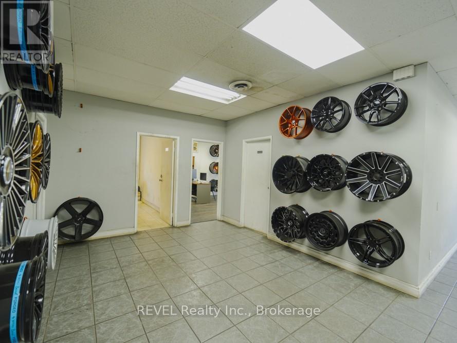 B - 5138 Everest Drive, Mississauga, Ontario  L4W 2R4 - Photo 7 - W12566830