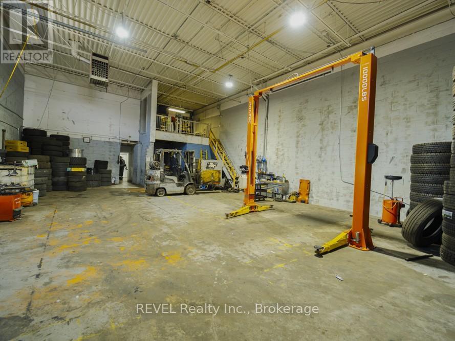 B - 5138 Everest Drive, Mississauga, Ontario  L4W 2R4 - Photo 8 - W12566830