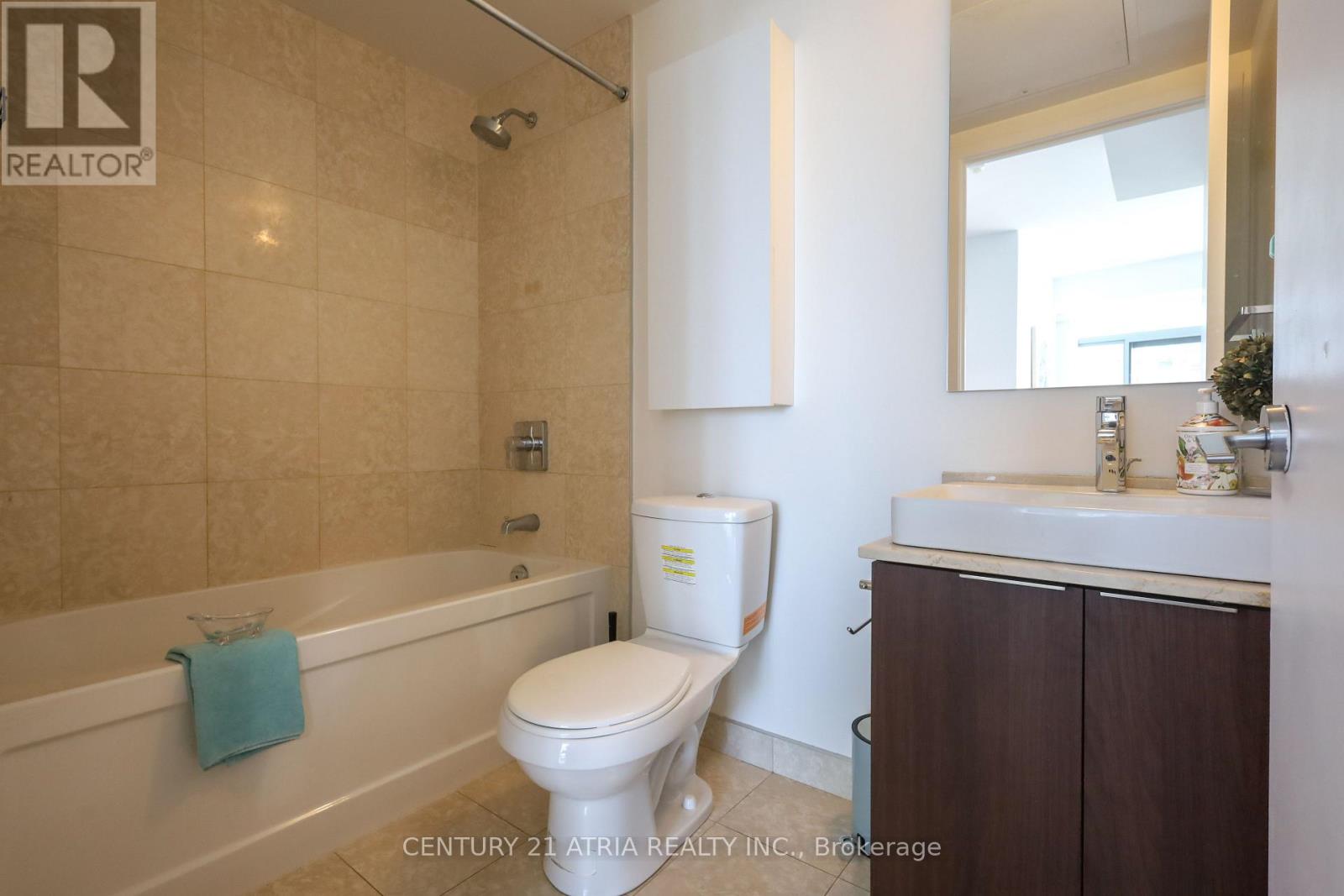 1002 - 14 York Street, Toronto, Ontario  M5J 0B1 - Photo 21 - C12566352