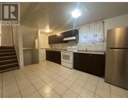 24 PETERSON COURT, Brampton, Ontario