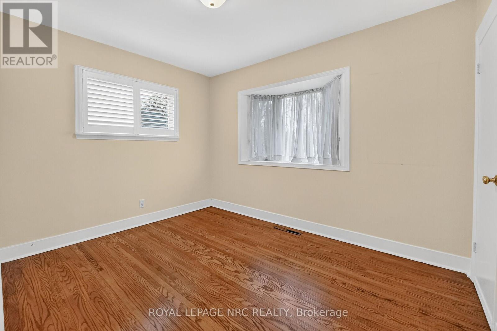 25 Elm Ridge Drive, St. Catharines, Ontario  L2T 2A7 - Photo 11 - X12566906