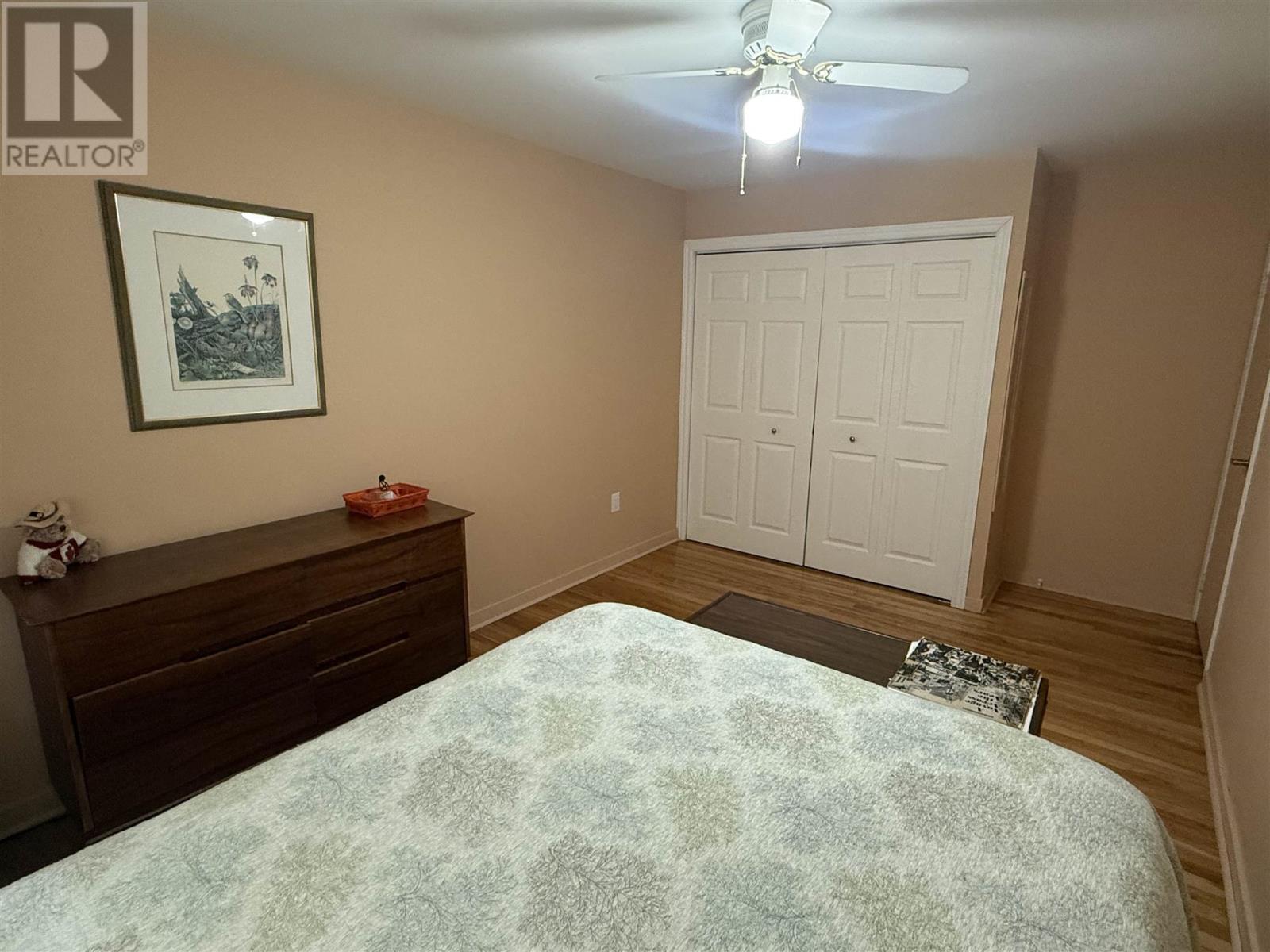 1 Balsam Pl, Elliot Lake, Ontario  P5A 2H4 - Photo 33 - SM253058