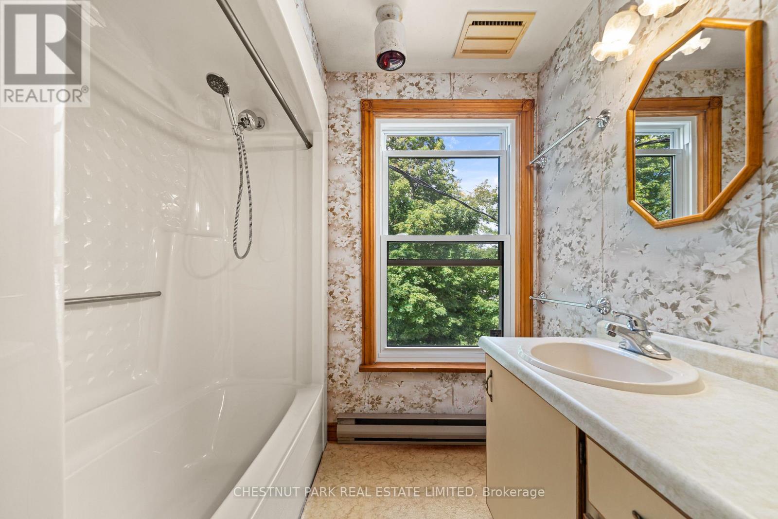 385 Bloomfield Main Street, Prince Edward County, Ontario  K0K 1G0 - Photo 19 - X12567032