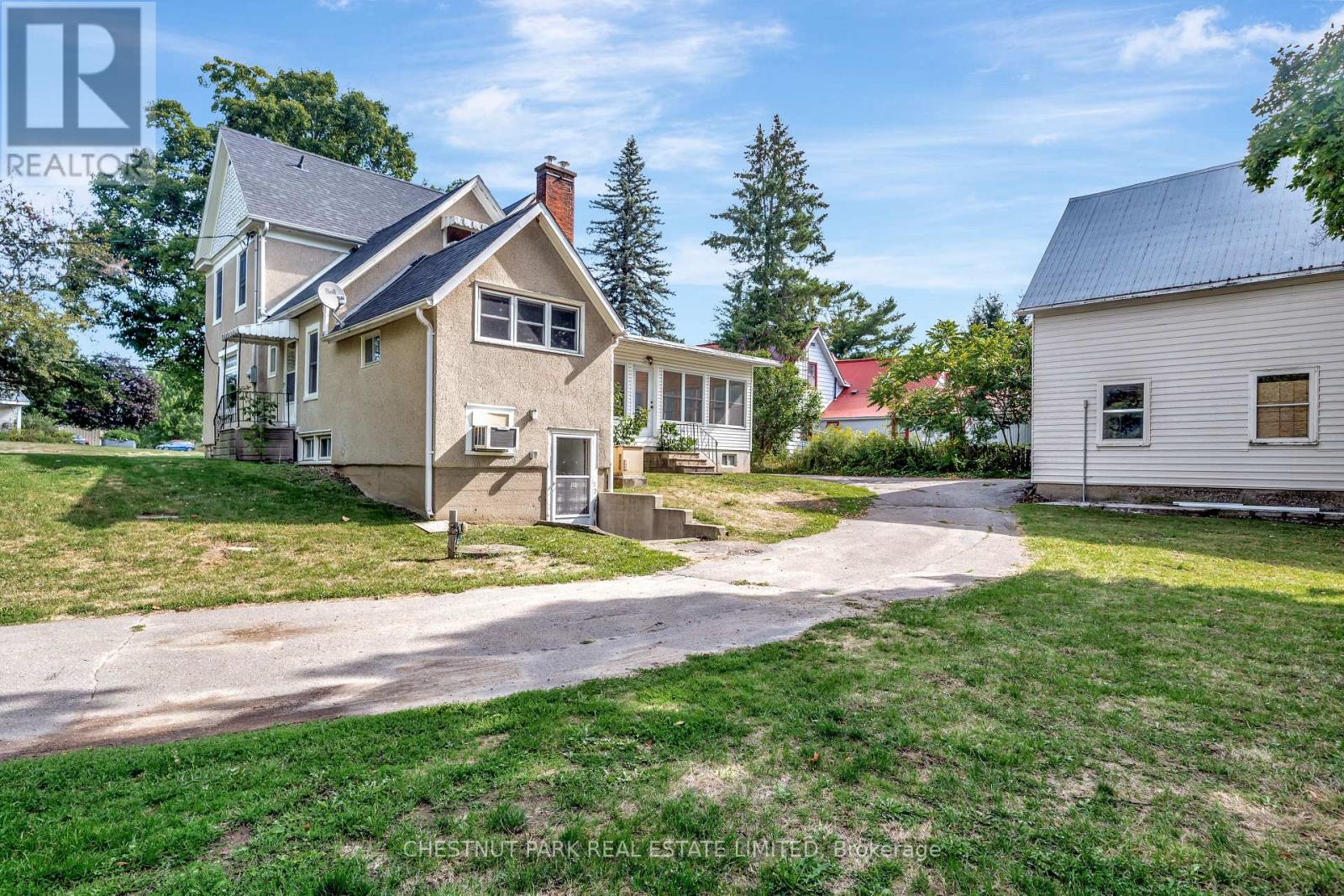 385 Bloomfield Main Street, Prince Edward County, Ontario  K0K 1G0 - Photo 3 - X12567032