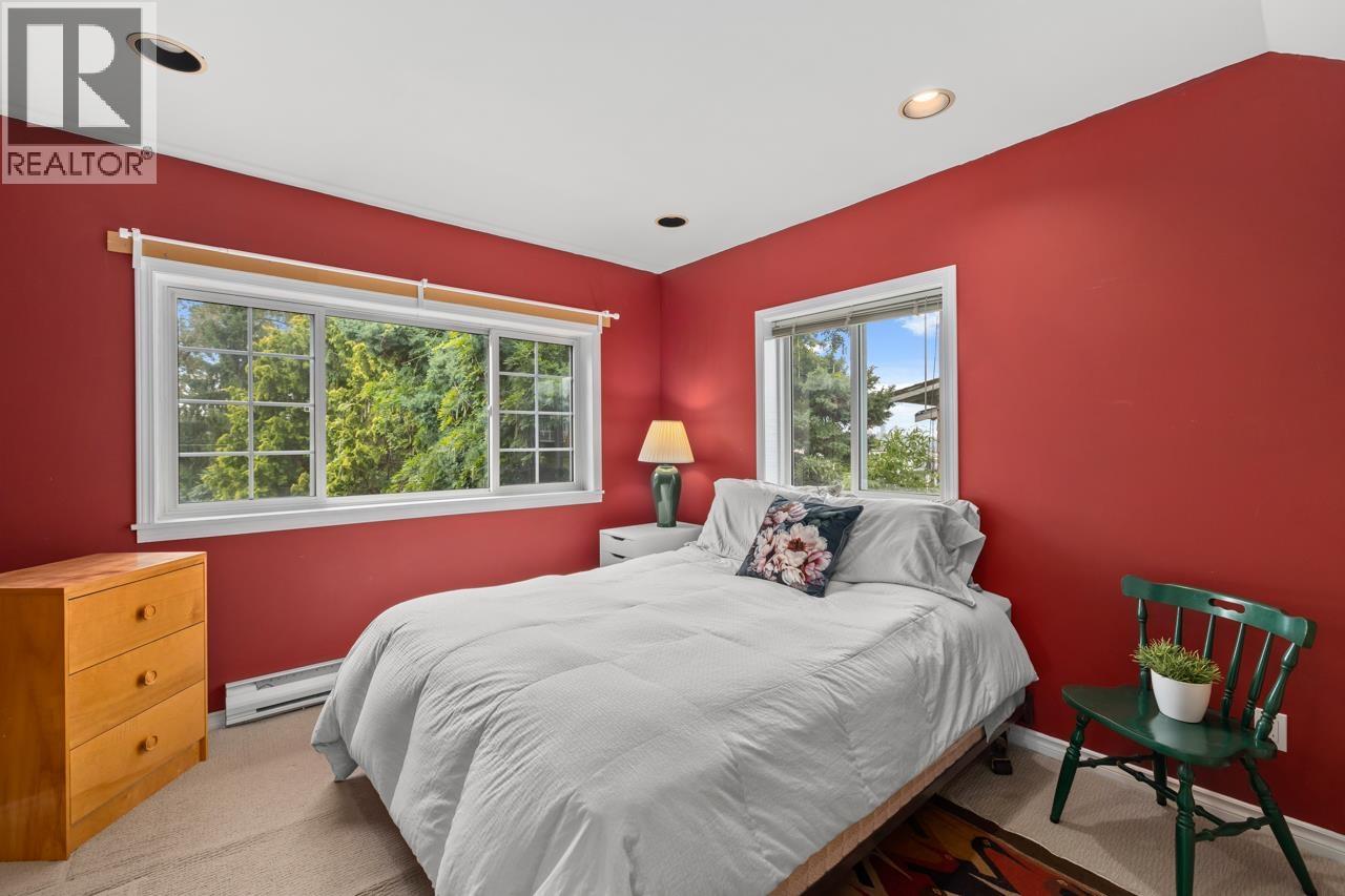 723 E 4th Street, North Vancouver, British Columbia  V7L 1K1 - Photo 24 - R3055995