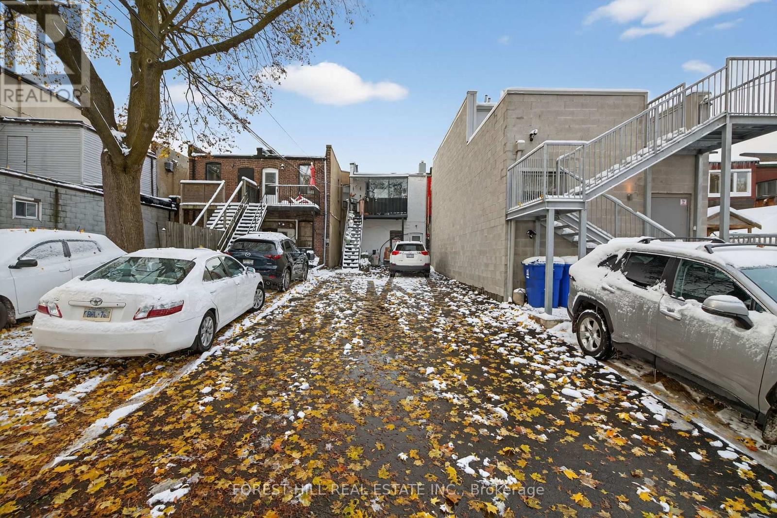 655 St Clair Avenue W, Toronto, Ontario  M6C 1A7 - Photo 14 - C12566794