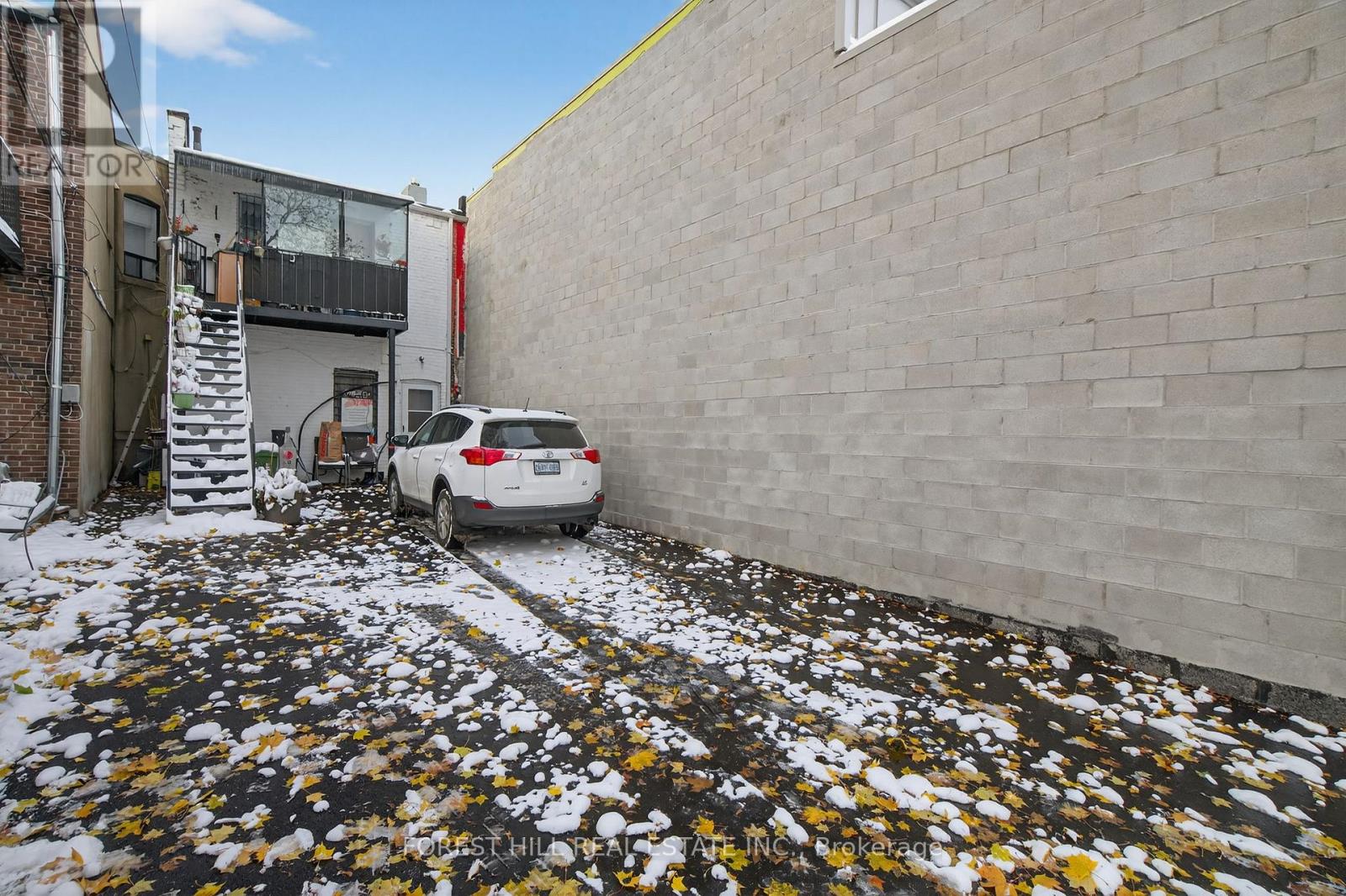 655 St Clair Avenue W, Toronto, Ontario  M6C 1A7 - Photo 15 - C12566794