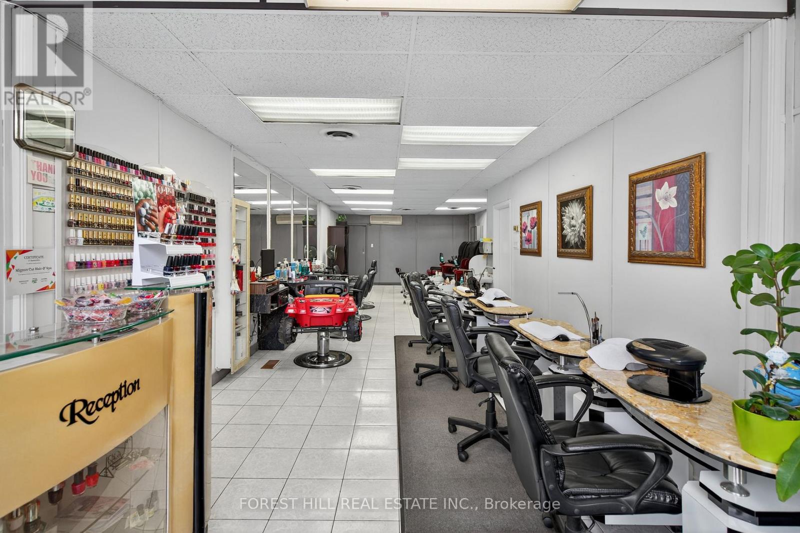 655 St Clair Avenue W, Toronto, Ontario  M6C 1A7 - Photo 3 - C12566794