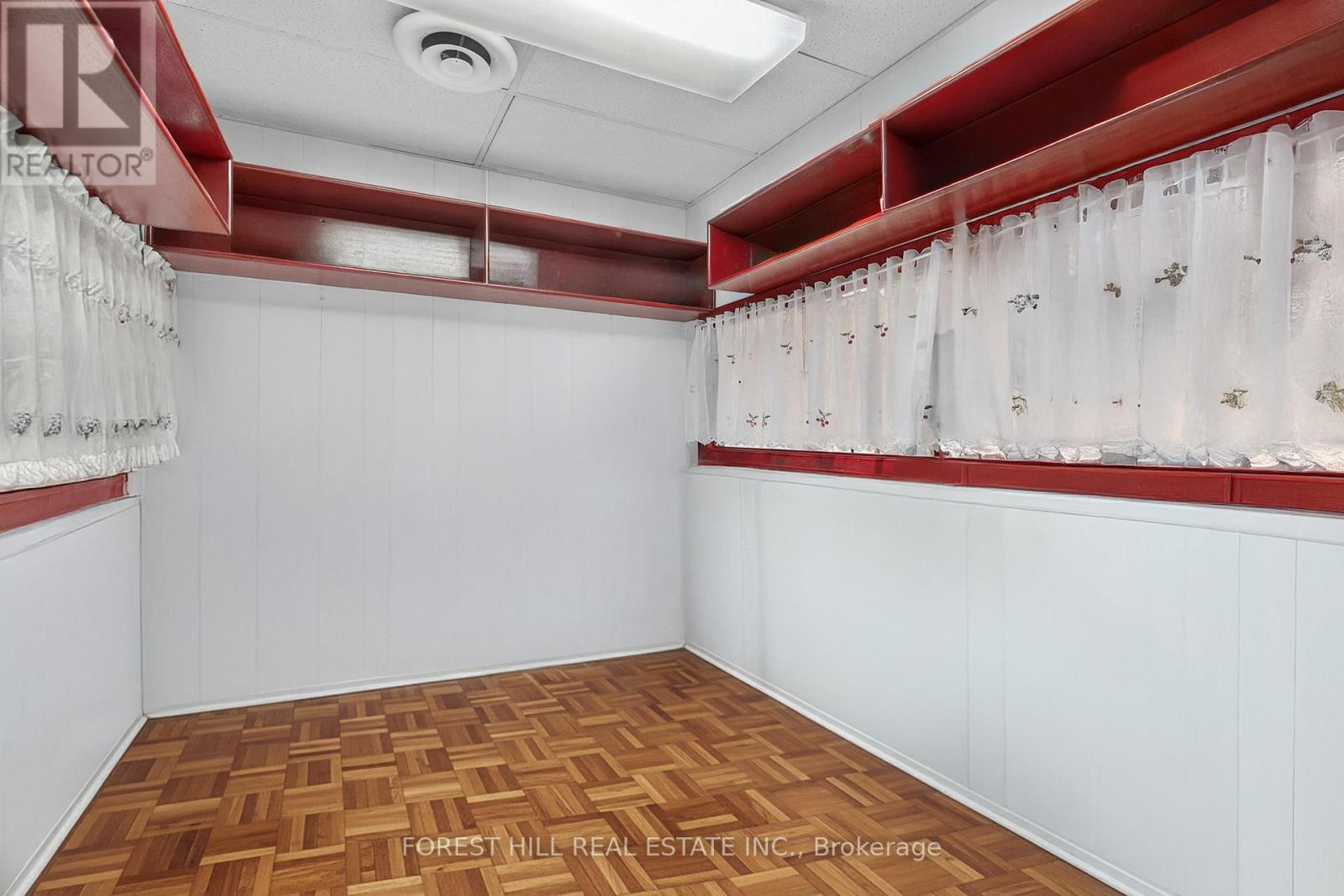 655 St Clair Avenue W, Toronto, Ontario  M6C 1A7 - Photo 8 - C12566794