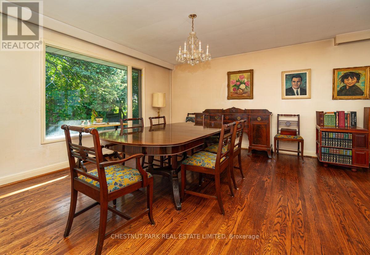 229 Owen Boulevard, Toronto, Ontario  M2P 1G9 - Photo 10 - C12566804