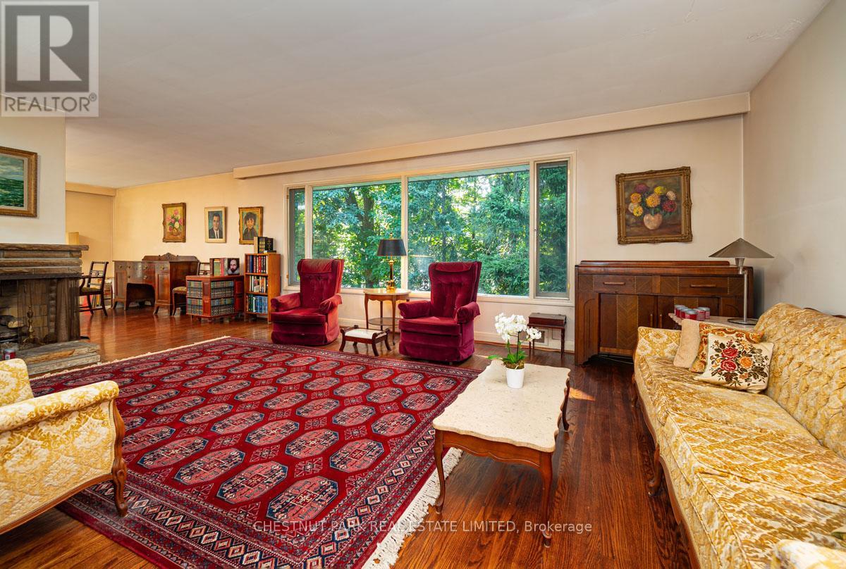 229 Owen Boulevard, Toronto, Ontario  M2P 1G9 - Photo 12 - C12566804