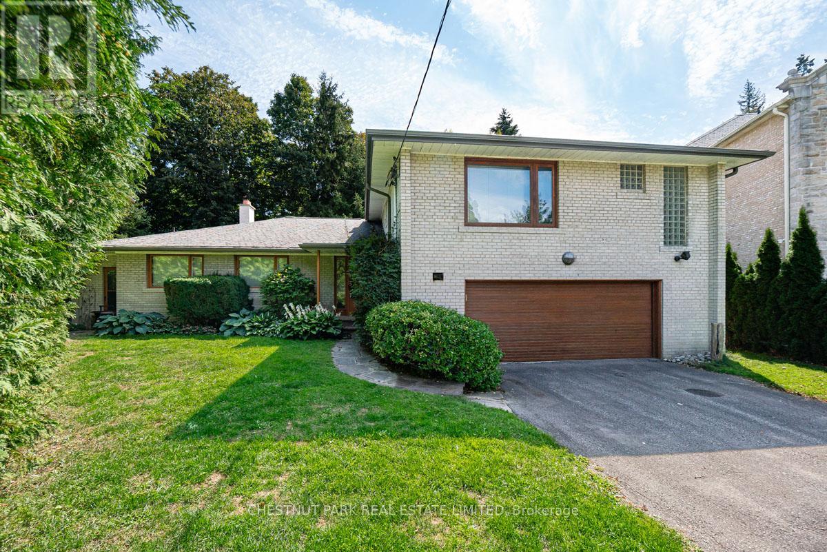 229 Owen Boulevard, Toronto, Ontario  M2P 1G9 - Photo 2 - C12566804