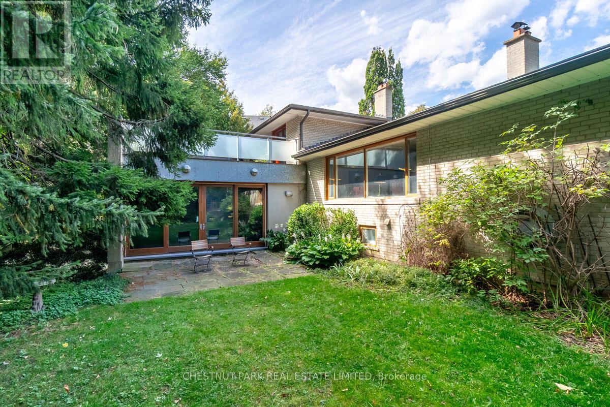 229 Owen Boulevard, Toronto, Ontario  M2P 1G9 - Photo 38 - C12566804