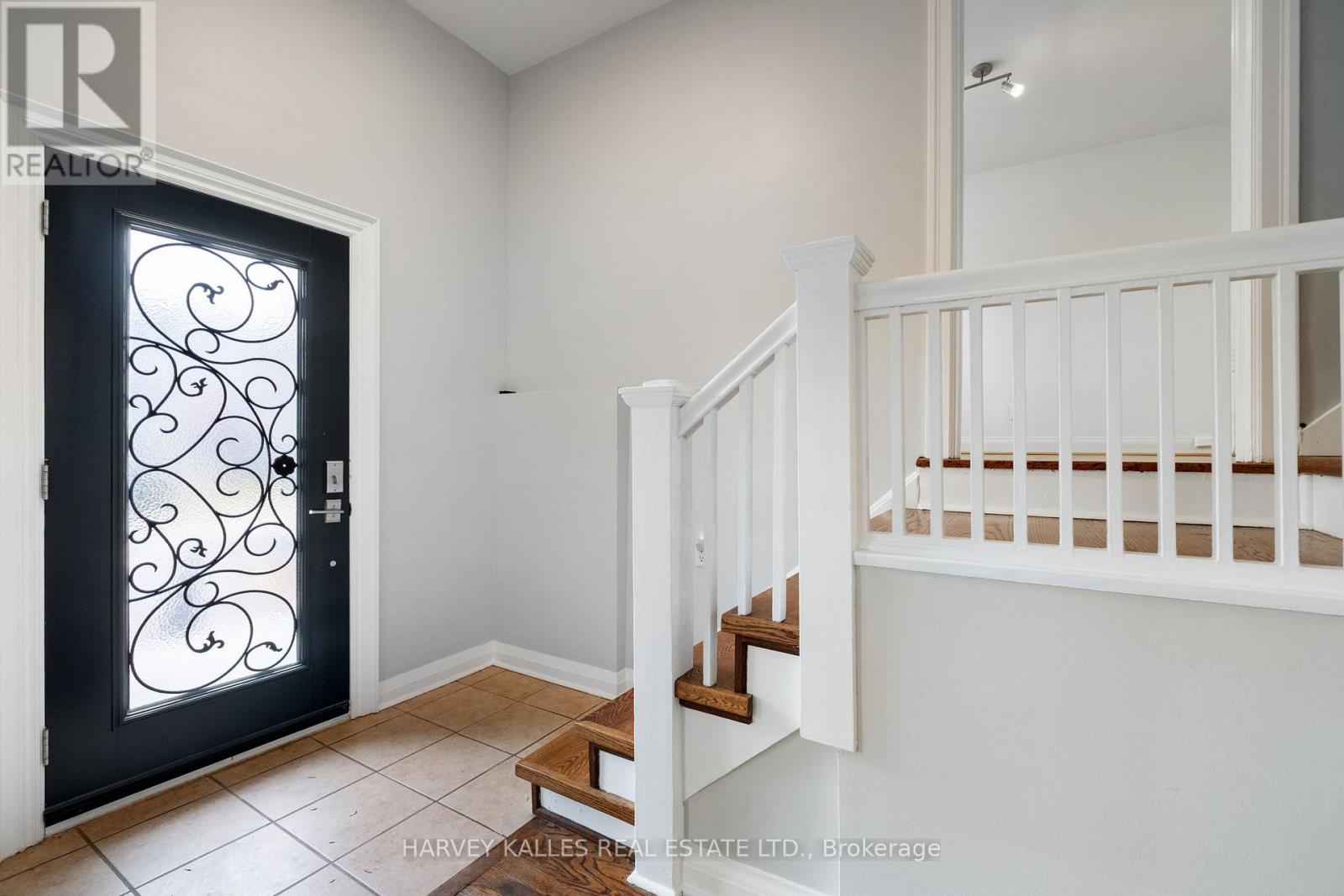 21 Kelso Avenue, Toronto, Ontario  M5M 4C4 - Photo 5 - C12566832