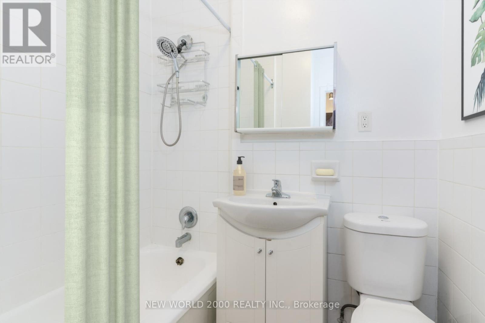 102 - 40 Park Road, Toronto, Ontario  M4W 2N4 - Photo 8 - C12566846