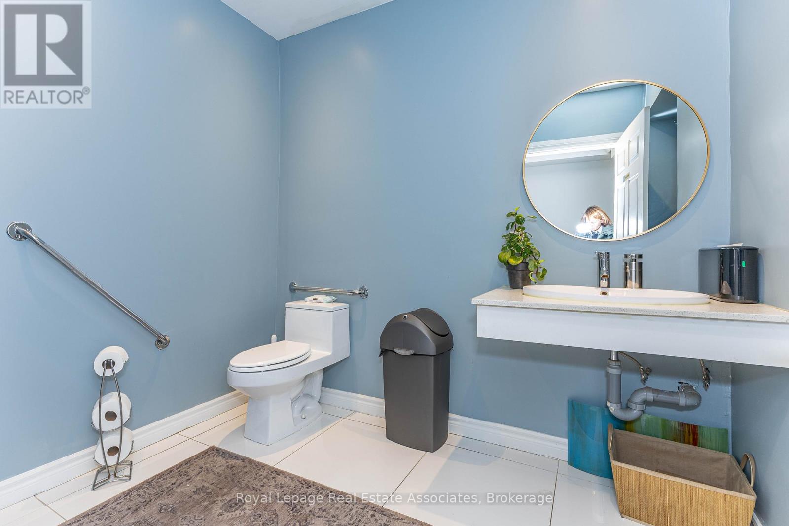 390 Bloor Street W, Toronto, Ontario  M5S 1X4 - Photo 14 - C12566870