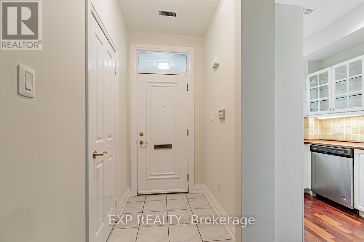 37 Shaftesbury Avenue, Toronto, Ontario  M4T 3B3 - Photo 2 - C12566874