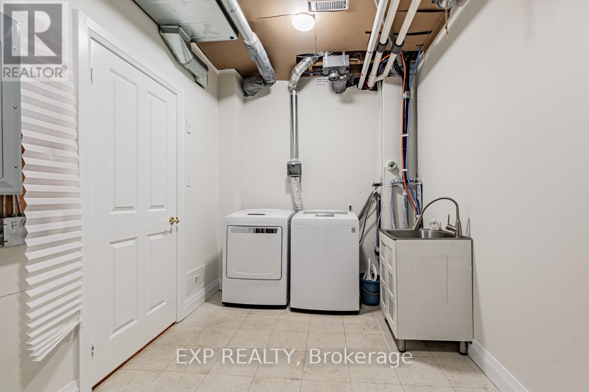 37 Shaftesbury Avenue, Toronto, Ontario  M4T 3B3 - Photo 23 - C12566874