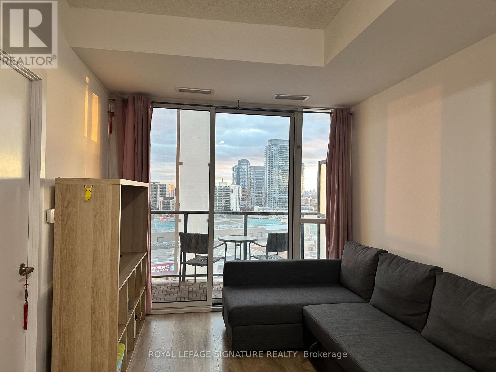 1212 - 128 Fairview Mall Drive S, Toronto, Ontario  M2J 0E8 - Photo 3 - C12566916