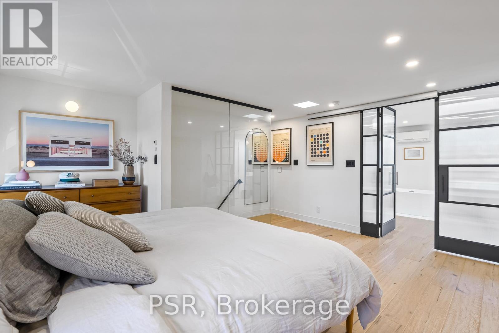 53 Palmerston Avenue, Toronto, Ontario  M6J 2J2 - Photo 32 - C12566942